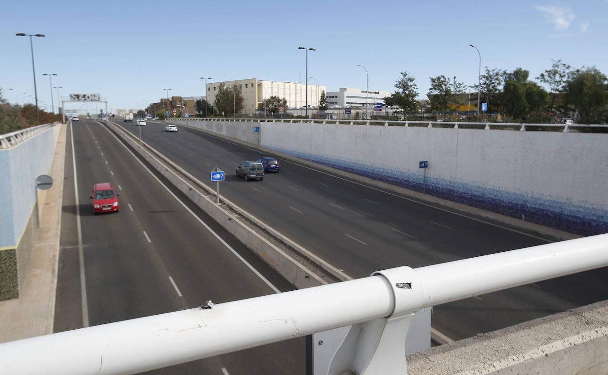 Túnel de acceso a la avenida Cataluña.