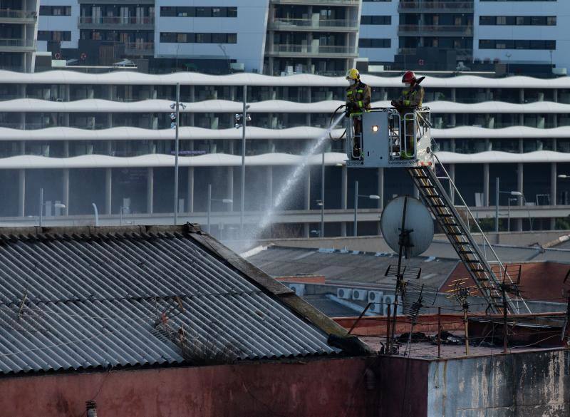 Fotos: Imágenes del trágico incendio de Badalona