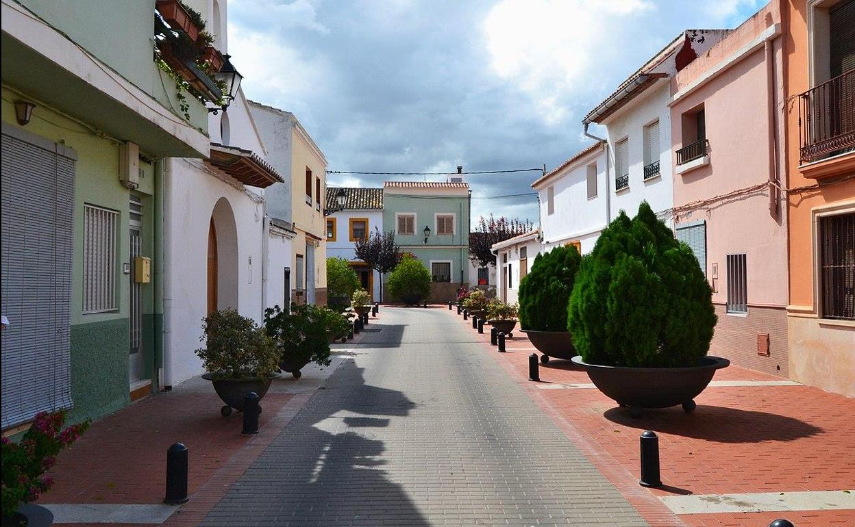 Una calle de Guardamar de la Safor, uno de los municipios sin contagios durante la segunda ola. 