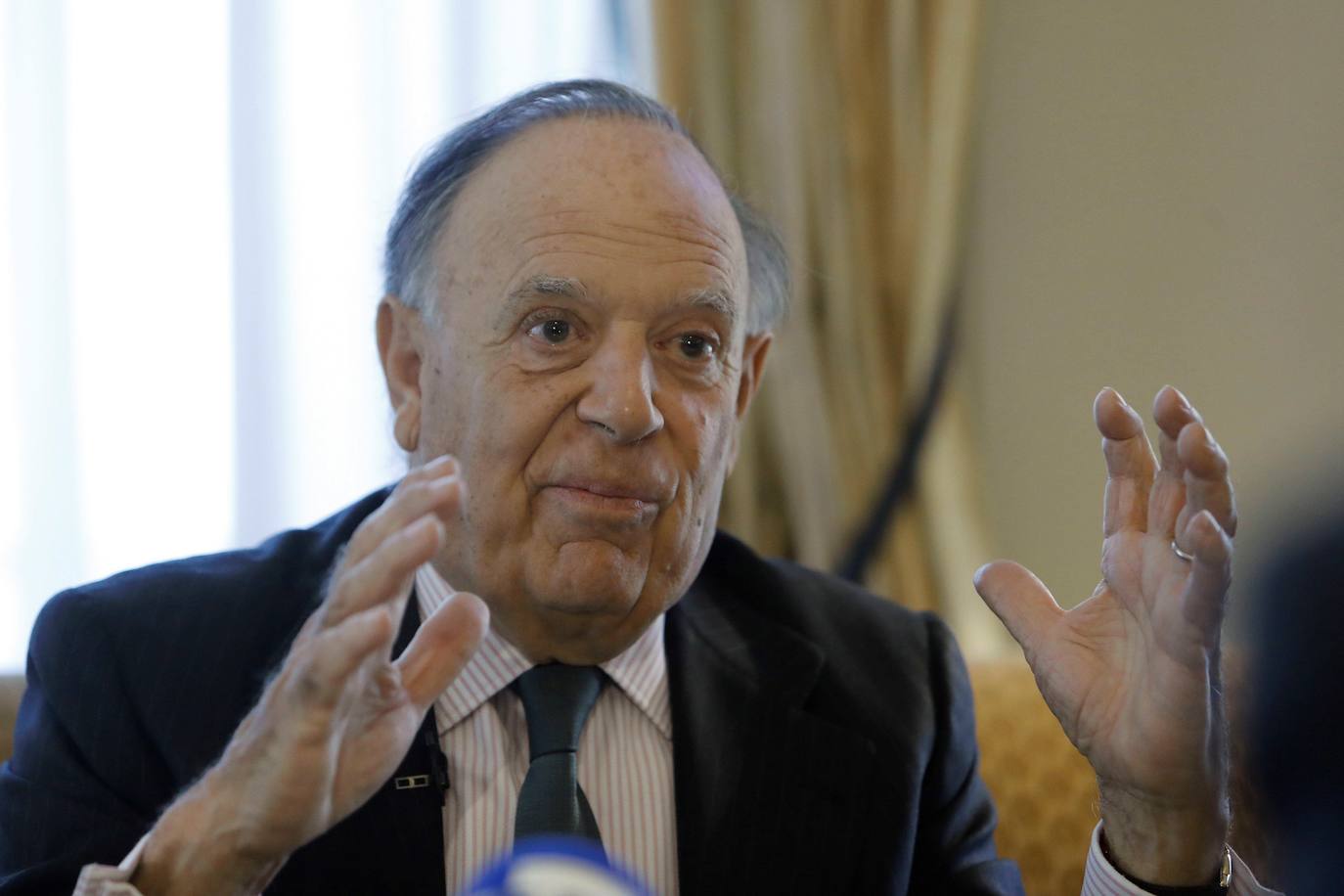 Carlos Falcó, marqués de Griñón, falleció a los 83 años por coronavirus. El aristócrata y padre de Tamara Falcó permanecía ingresado en el hospital Fundación Jiménez Díaz de Madrid.