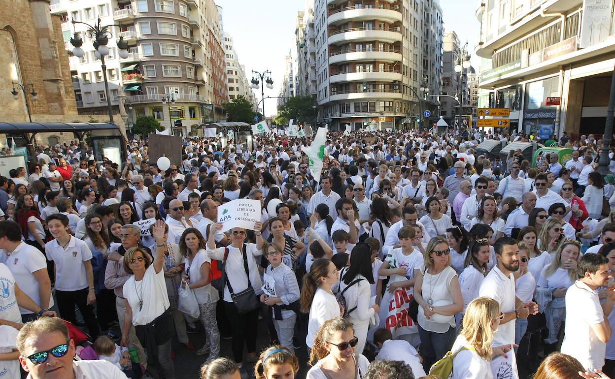 Manifestación organizada en 2017 contra el recorte de conciertos en Bachillerato. 