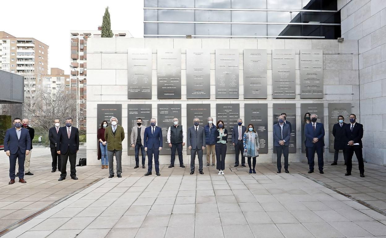 Miembros del COE y de la Fundación Trinidad Alfonso, tras la reunión de hoy. 