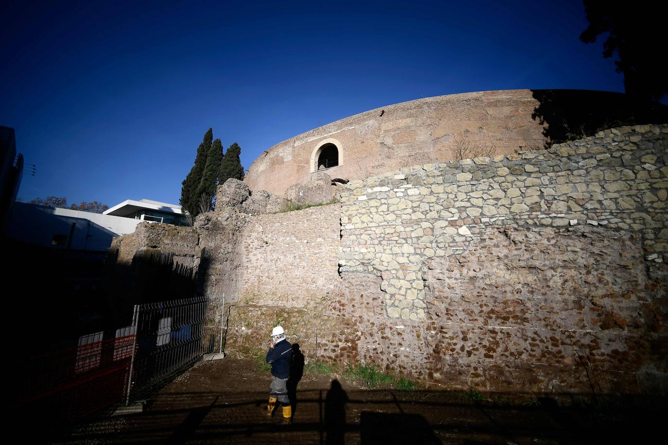 Y así ha llegado a nuestros días, en un estado ruinoso que ahora, desde marzo, se dotará de instalaciones museísticas y accesos para discapacitados para mostrarse al mundo y desvelar toda la gloria que en un tiempo lejano custodió.