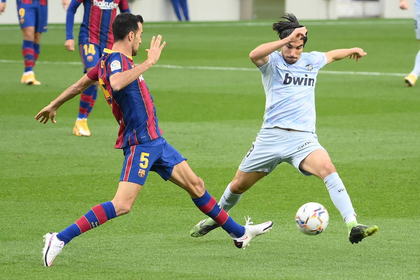 Las mejores imágenes del partido de liga FC Barcelona - Valencia CF (19/12/2020). 