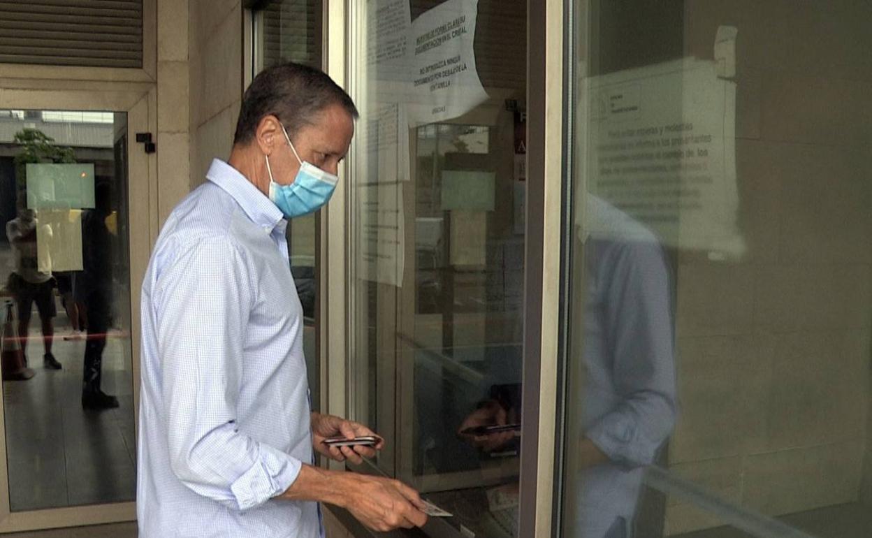 Eduardo Zaplana, en la Ciudad de la Justicia de Valencia. 