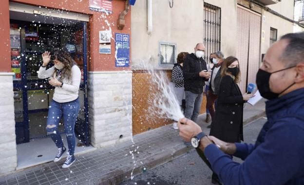 El 38341 del cuarto premio de la Lotería de Navidad 2020 deja 15 millones en Faura, Meliana, Almàssera y Manises