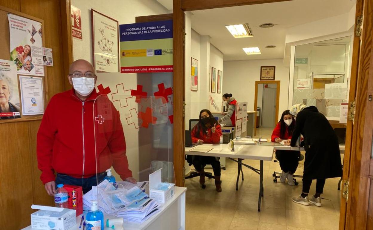 Sede de la Asamblea Local de Cruz Roja en Ontinyent donde se atienden a personas vulnerables. 