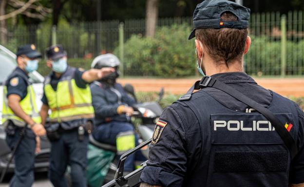 Se va de un hotel en Valencia sin pagar una factura de 2.500 euros y la policía le detiene cuando estaba alojado en otro 