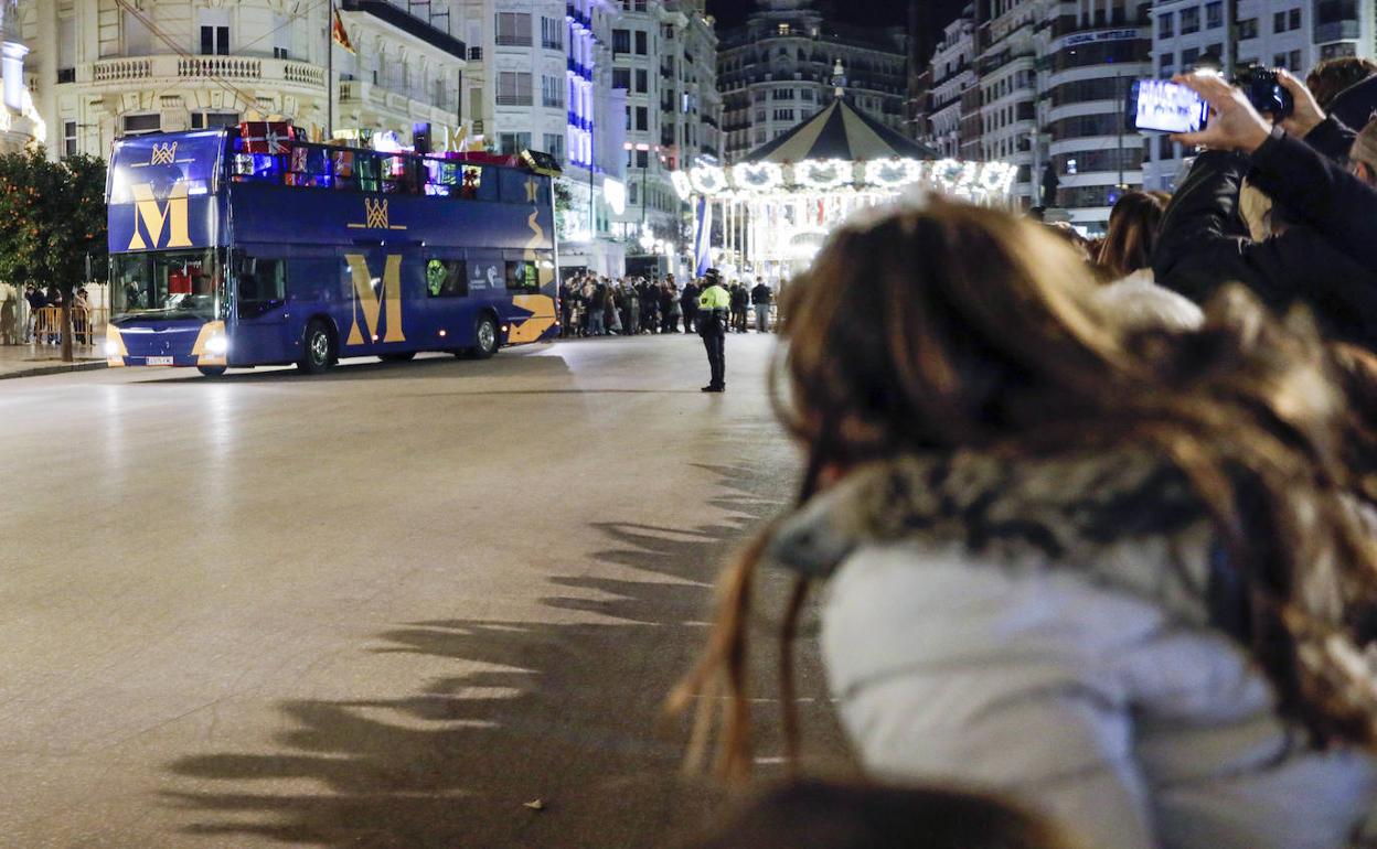 Puig carga contra la cabalgata de Reyes de Valencia y Ribó se disculpa