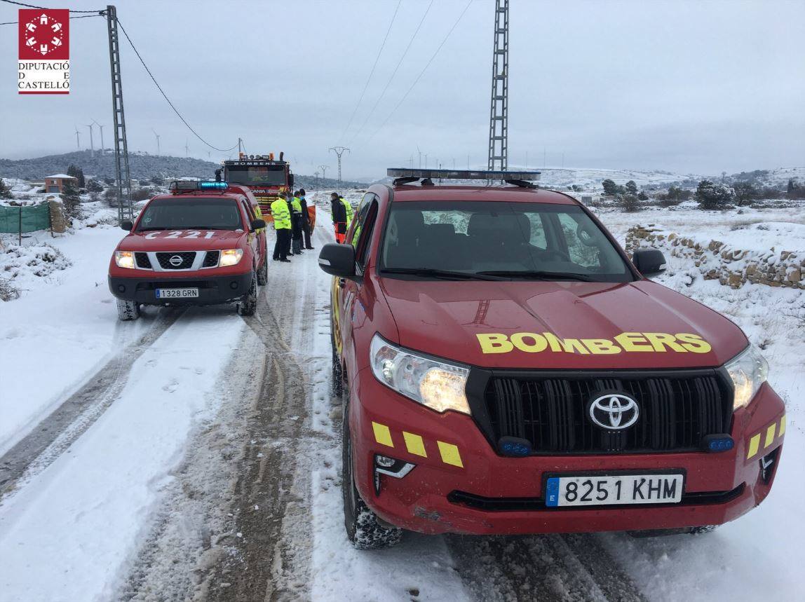 Bomberos de Castellón trabajando este viernes en varios puntos de la provincia.