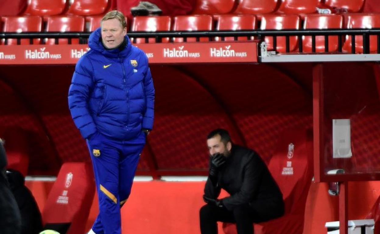 Ronald Koeman, durante el partido ante el Granada. 