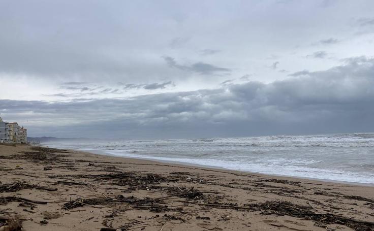 La borrasca 'Filomena' engulle playas en Cullera, Tavernes, Dénia, Xàbia y El Perelló