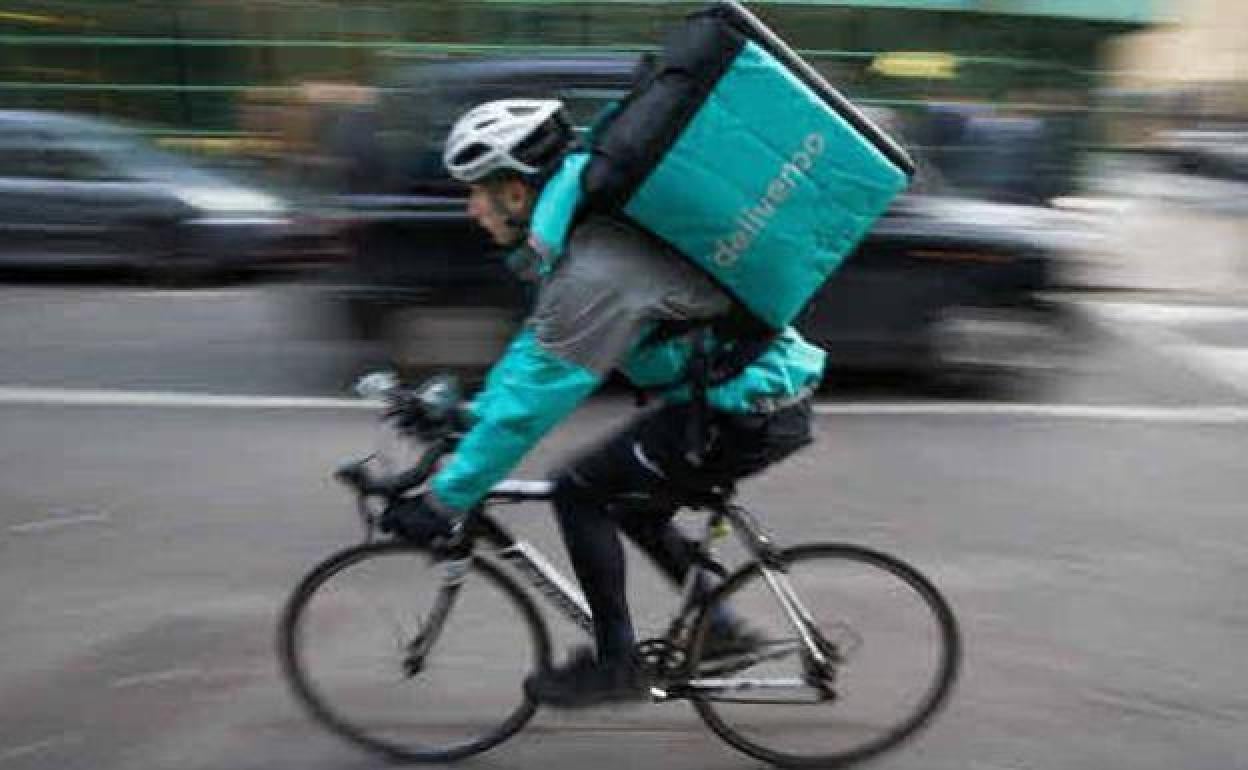 El juicio de Deliveroo sentencia que los riders son trabajadores por cuenta ajena