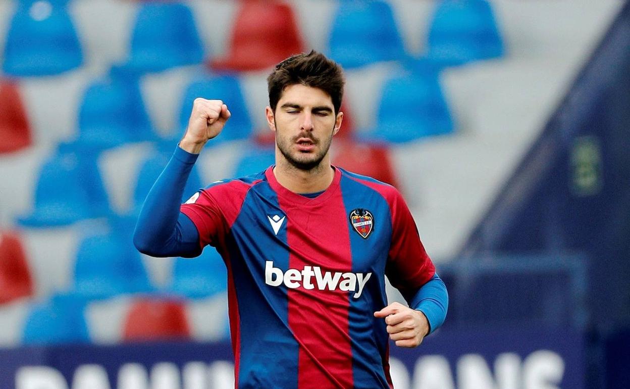 Levante UD | Gonzalo Melero, el futbolista del Levante que todo lo arregla