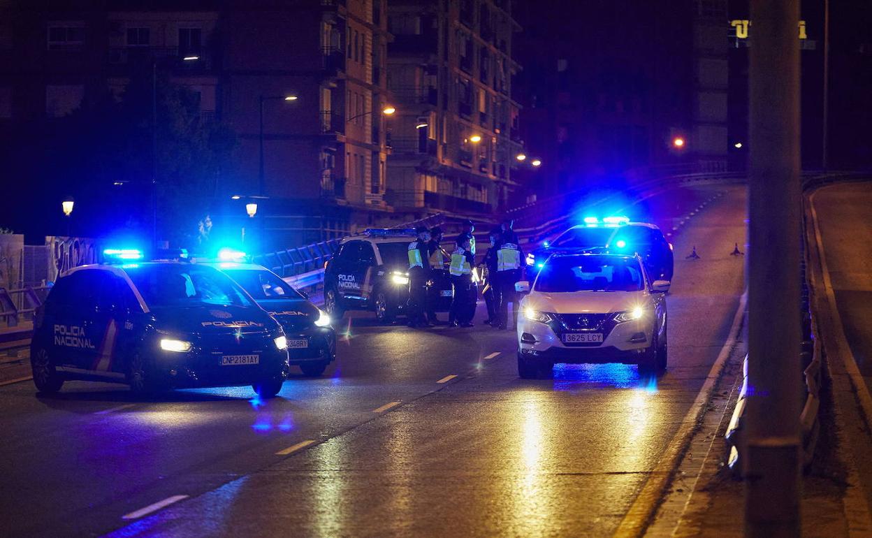 Controles policiales durante el toque de queda en Valencia. 