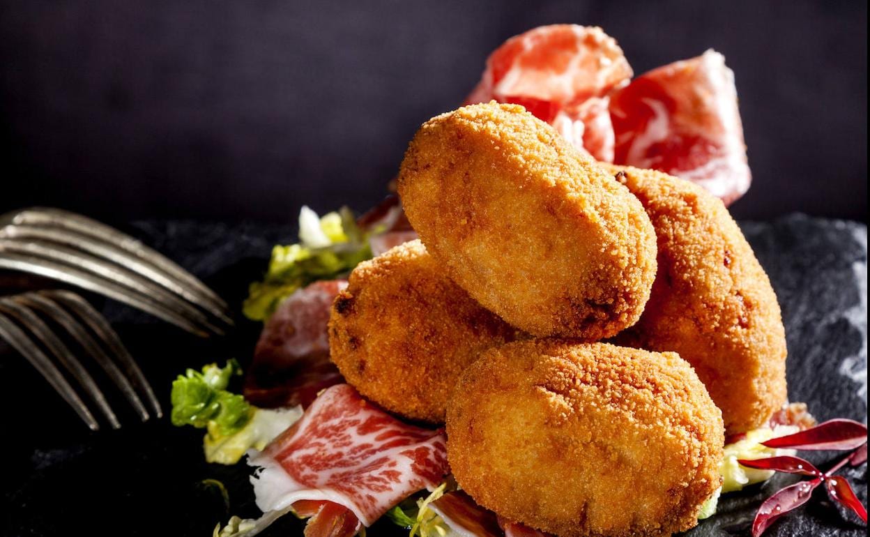 Croquetas de jamón, las más consumidas en España. 