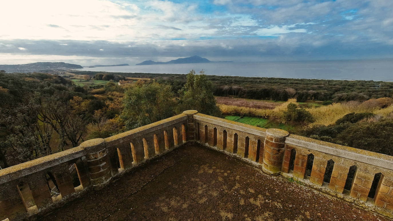 Desde el mirador de este parque se observa una maravillosa vista del mar.