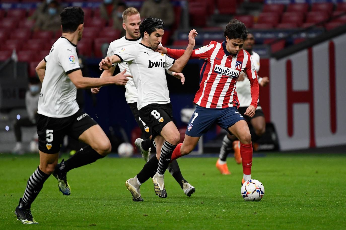 Partido bronco en el Wanda Metropolitano.