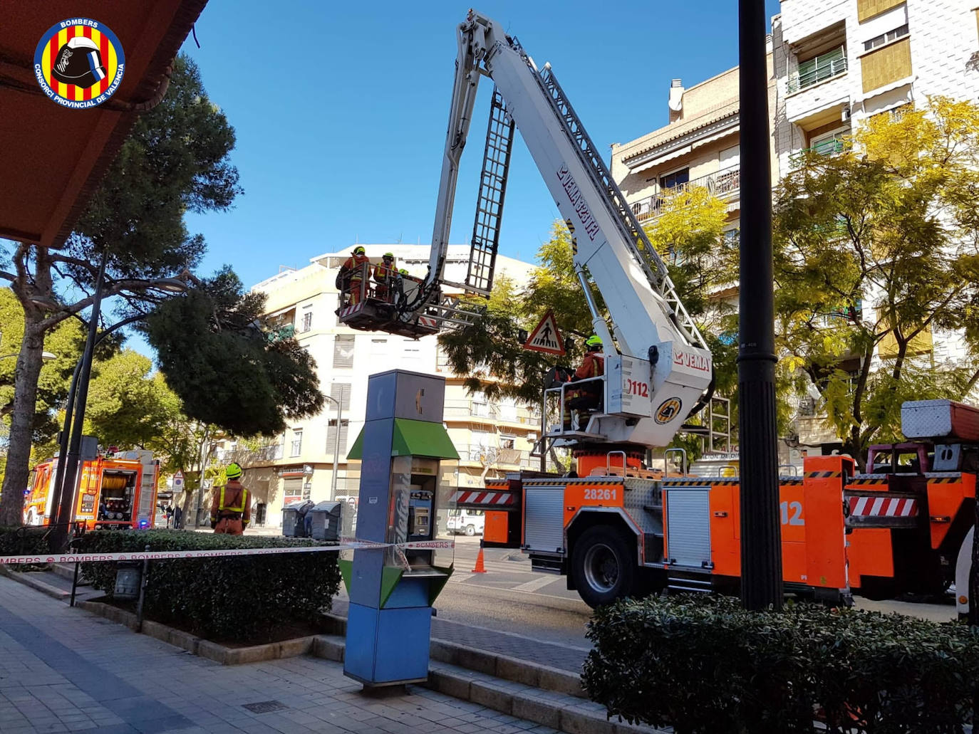 La borrasca deja rachas de hasta 100 km/h en el interior de la provincia de Valencia.