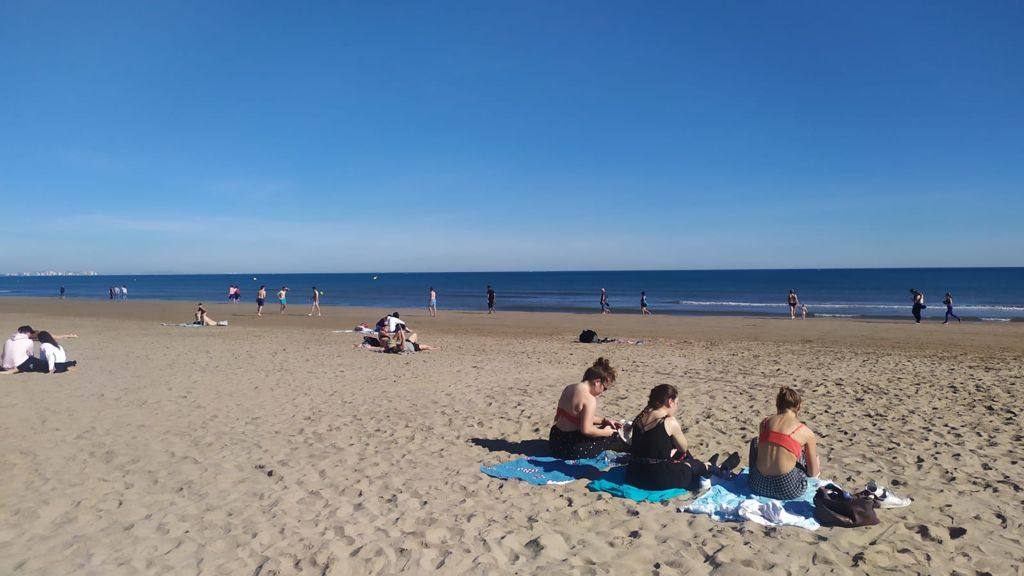 Fotos: Jornada de calor y playa en pleno enero en Valencia