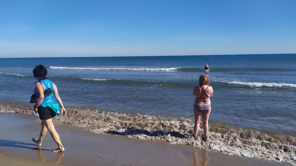 Fotos: Jornada de calor y playa en pleno enero en Valencia