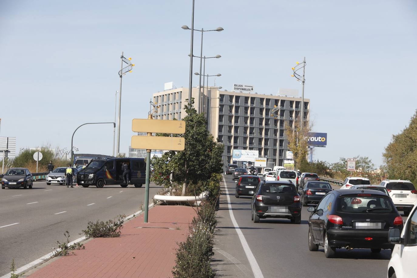 Fotos: Atascos en Valencia antes del cierre perimetral de la ciudad