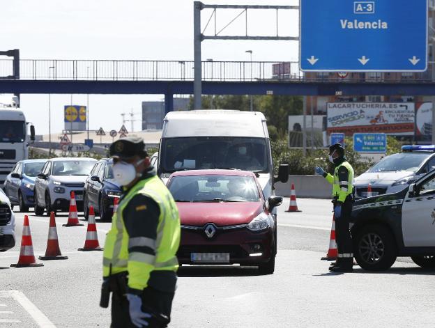 Multas de hasta 600 euros a quienes salgan de las ciudades sin justificación