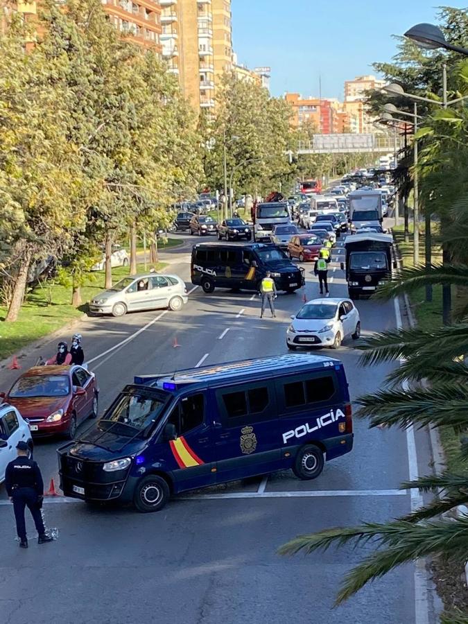 Fotos: Atascos en Valencia antes del cierre perimetral de la ciudad