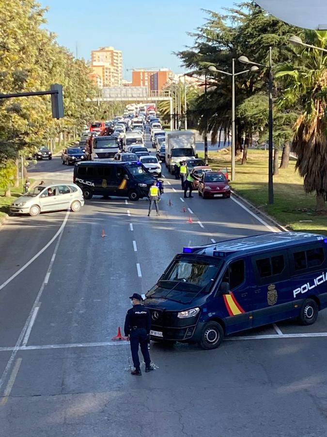 Fotos: Atascos en Valencia antes del cierre perimetral de la ciudad