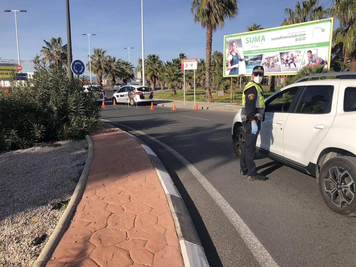 Fotos: Atascos en Valencia antes del cierre perimetral de la ciudad