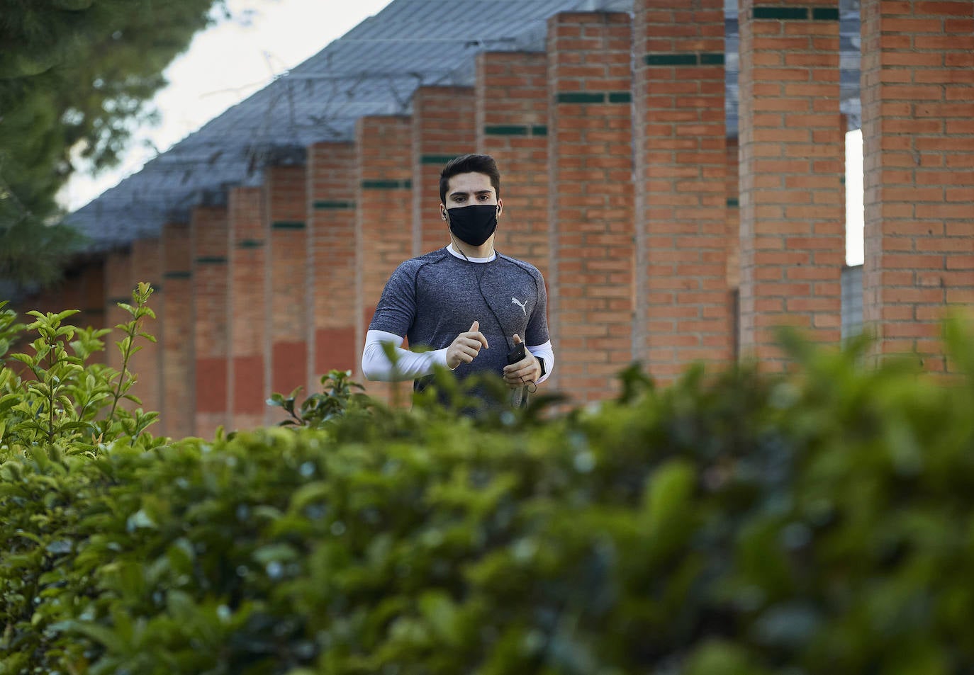 El deporte, con mascarillas en Valencia