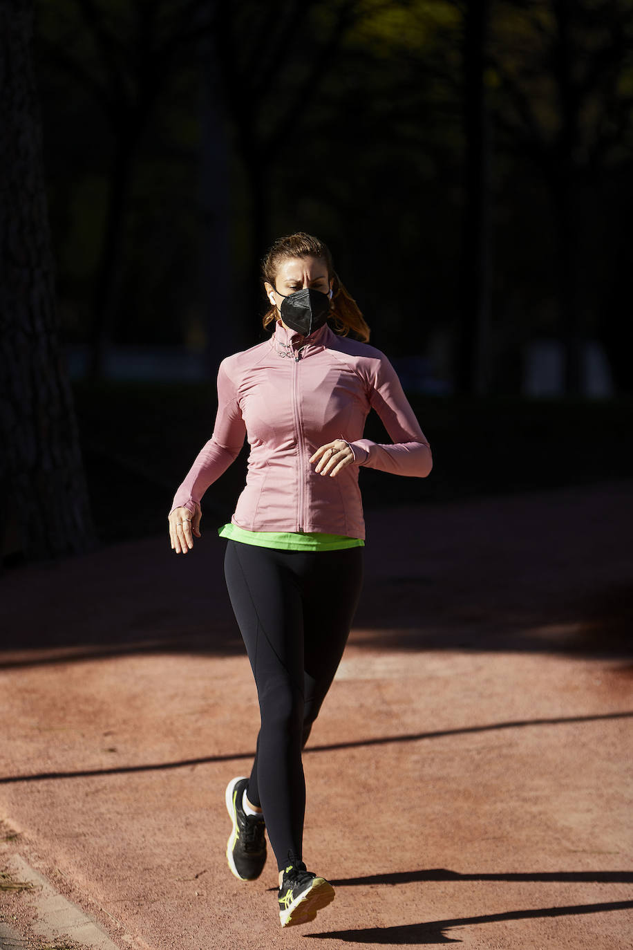 El deporte, con mascarillas en Valencia