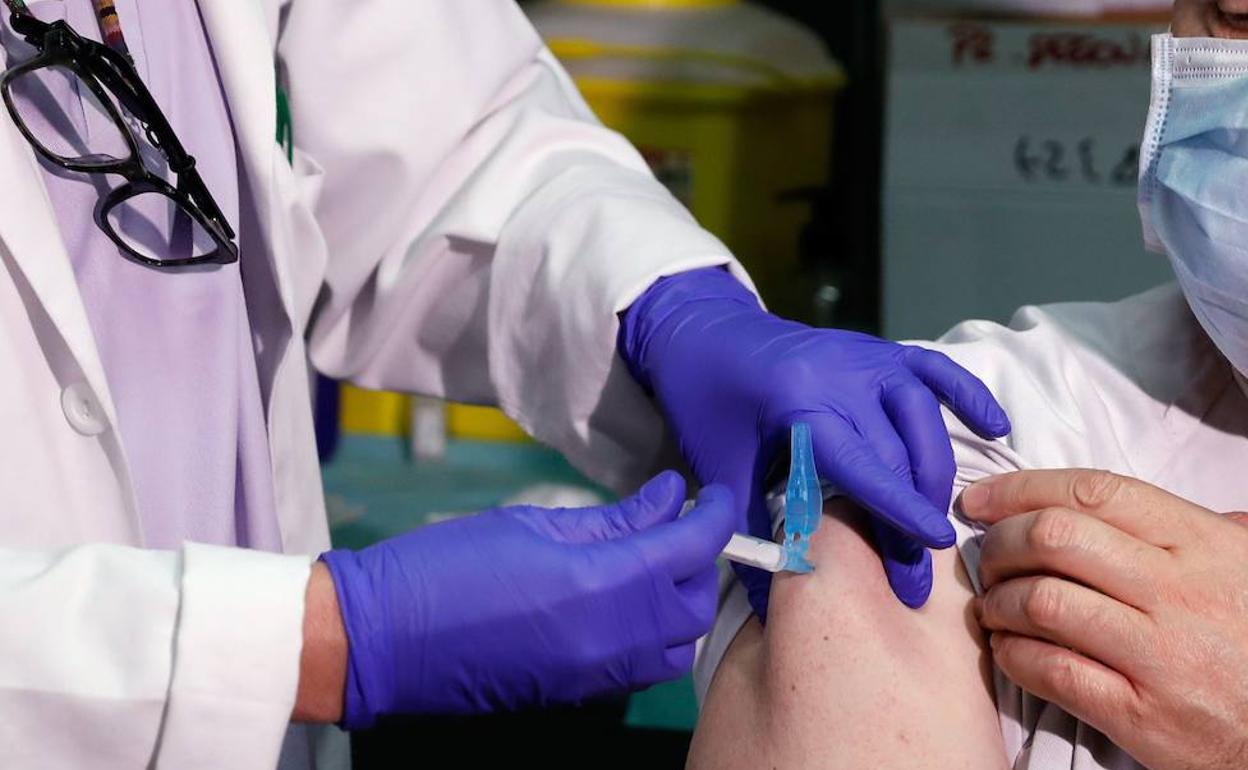 Sindicatos defienden la vacunación de los liberados sindicales