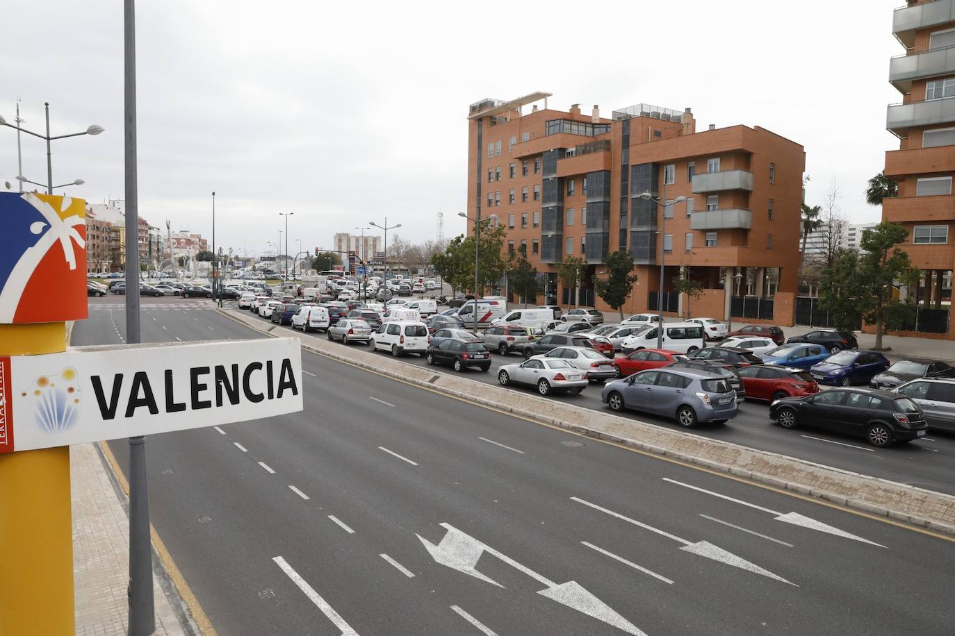 Atascos en el segundo fin de semana de cierre perimetral de Valencia