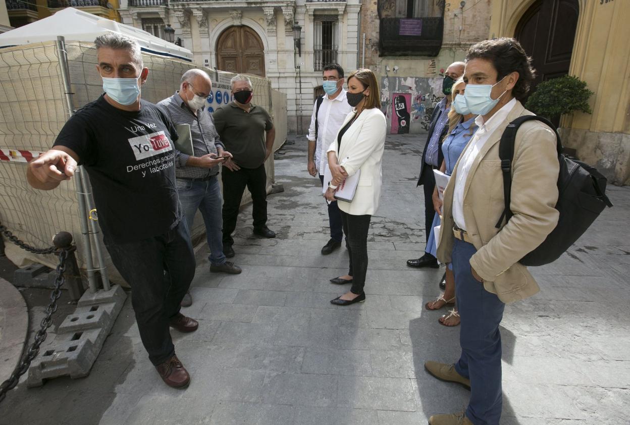 Miembros de la comisión de la EMT. d. torres