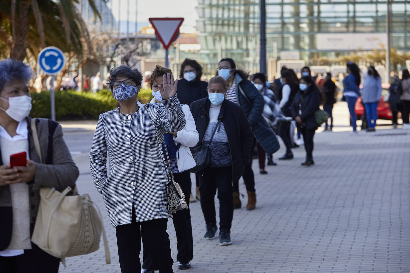 Fotos: Miles de ecuatorianos acuden a votar en Feria Valencia