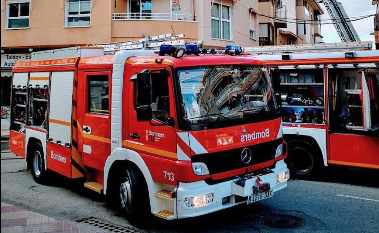 Una mujer fallece en el incendio de un bungalow en El Campello