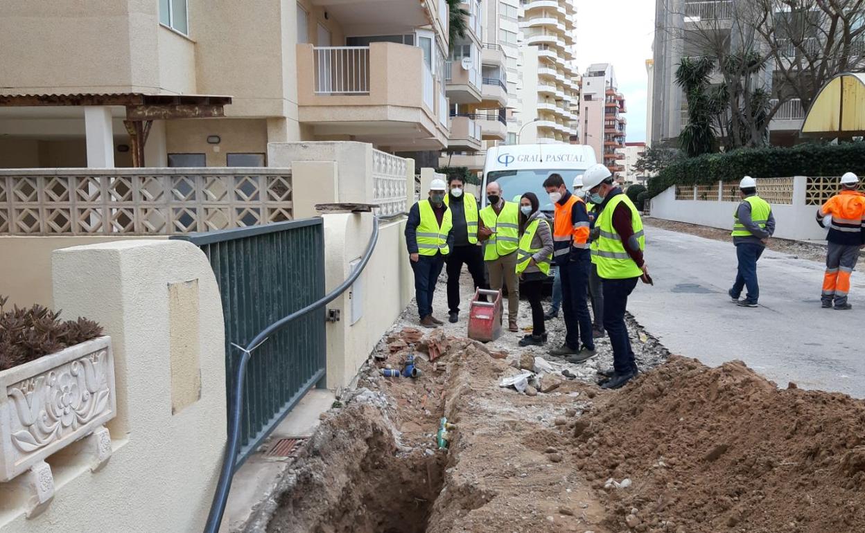 Tavernes reurbaniza las calles de la zona norte de la playa