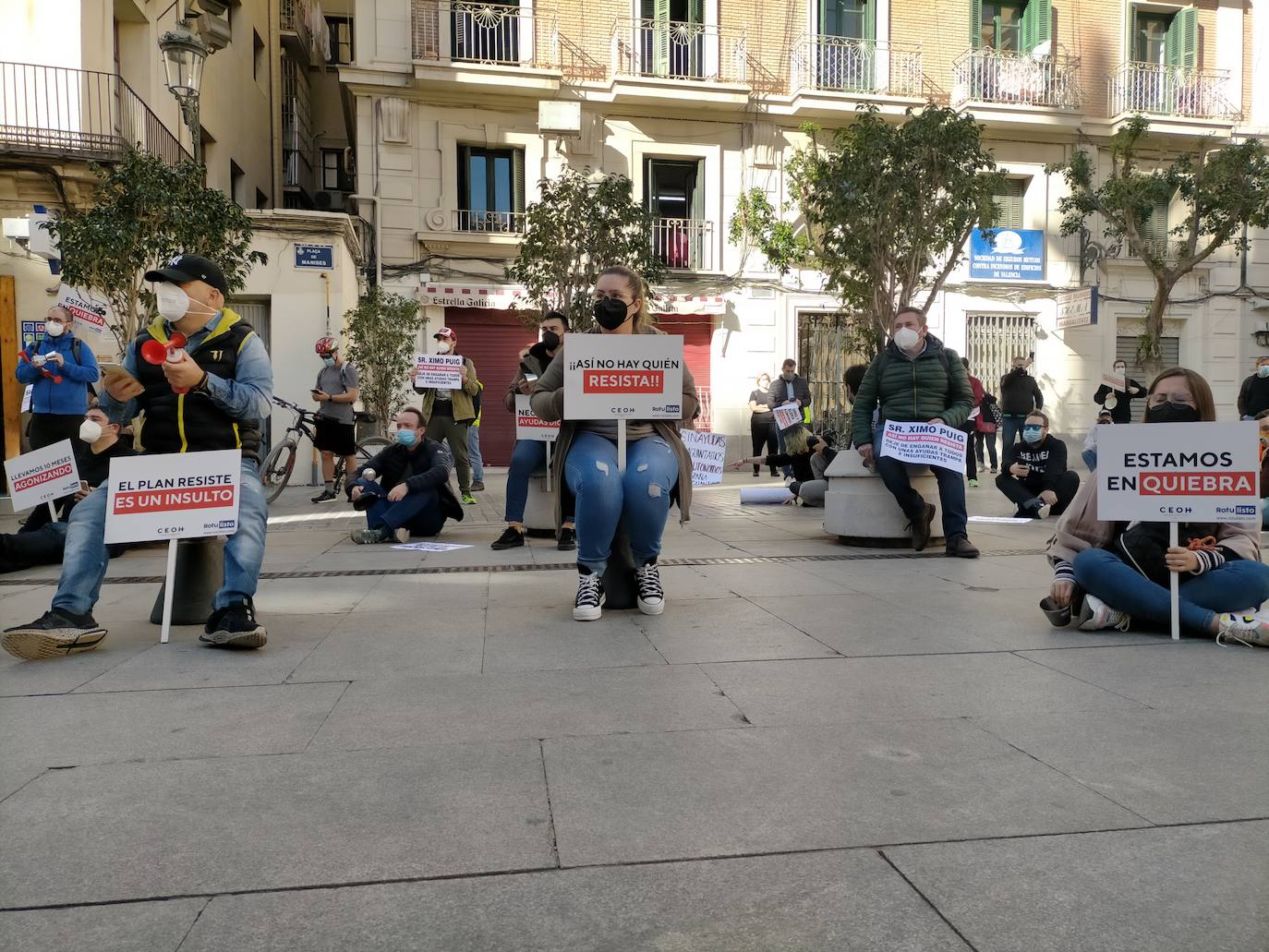 Fotos: El sector de la hostelería de la Comunitat protesta en Valencia para rechazar la prórroga del cierre y exigir un plan de rescate