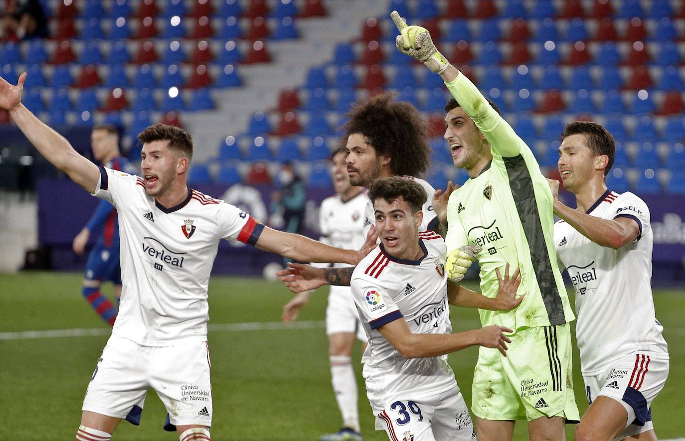 Fotos: El Levante - Osasuna, en imágenes