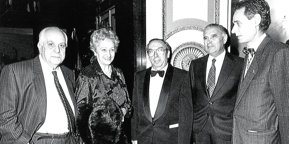 Miguel Ramón Izquierdo con su mujer, Amparo Quiles, su hijo Miquel, Manuel Giner y Toni Rico.