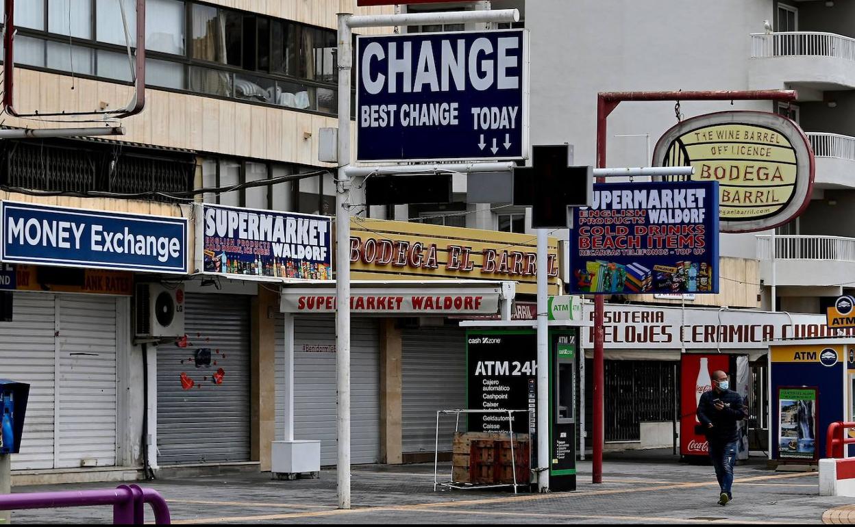 Locales cerrados en Benidorm. 