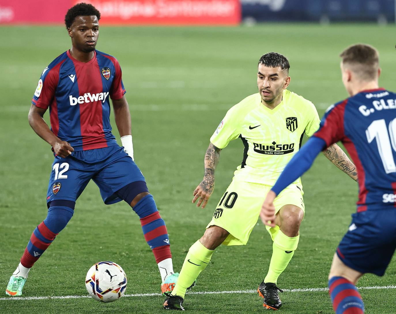 Fotos: Las mejores imágenes del Levante UD-Atlético de Madrid