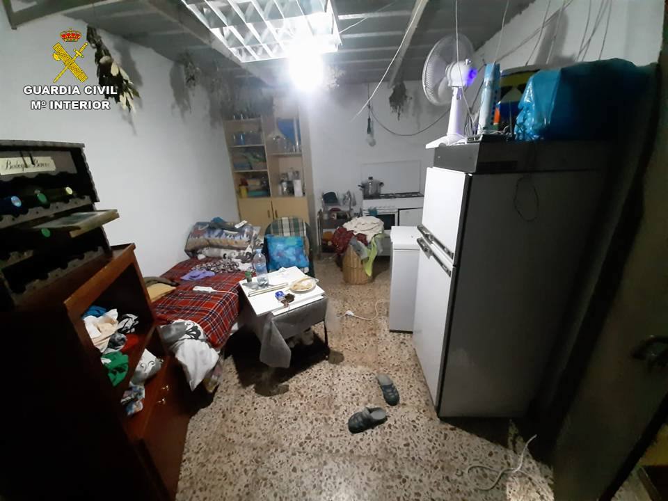 Liberan a una mujer secuestrada durante un año en el garaje de una vivienda