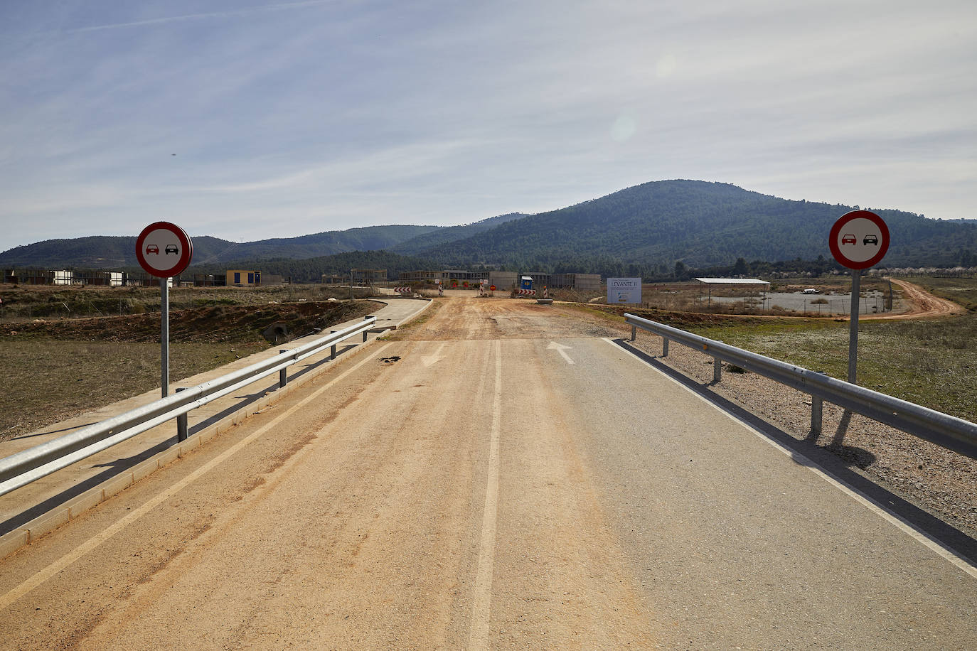 La segunda prisión de Valencia cumple nueve años con las obras paralizadas en Siete Aguas mientras Interior cambia el proyecto inicial por el de un psiquiátrico penitenciario «que se asemeje a un pueblo»