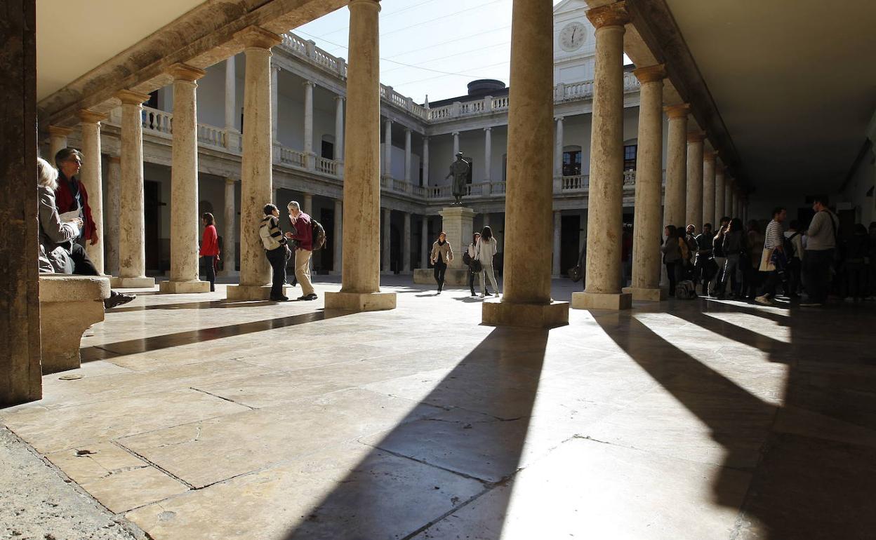 Claustro de La Nau, en una imagen de archivo. 