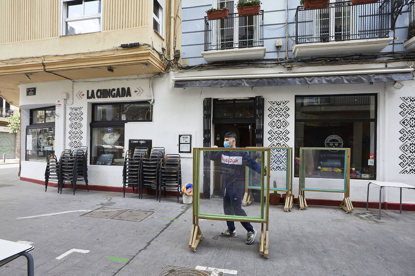 Los bares valencianos vuelven a abrir sus puertas