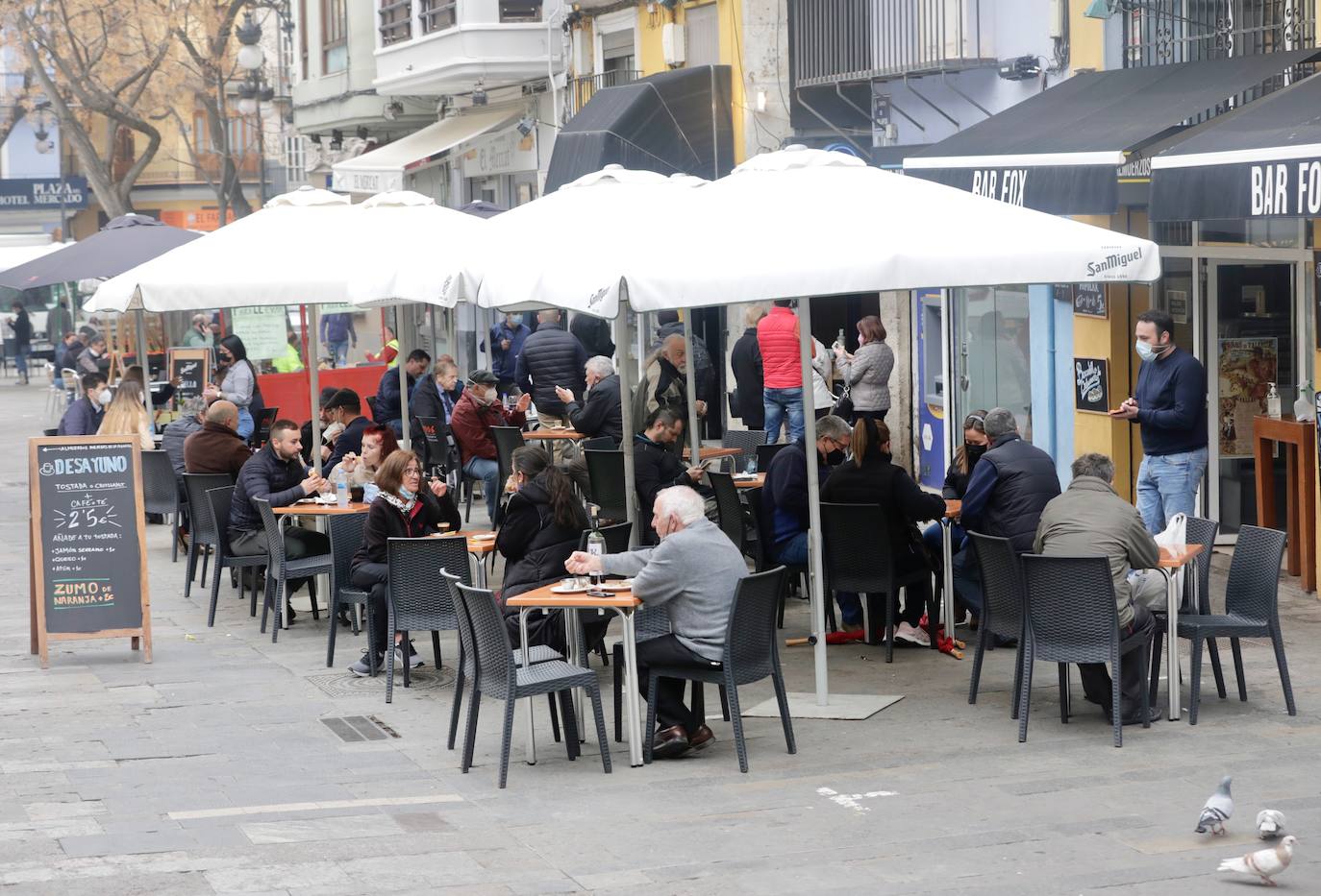 Los bares valencianos vuelven a abrir sus puertas