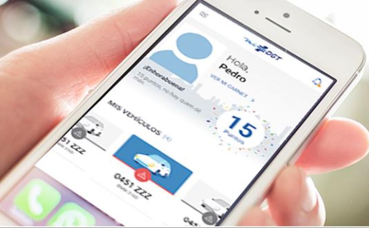Aplicación 'miDGT', en un teléfono móvil