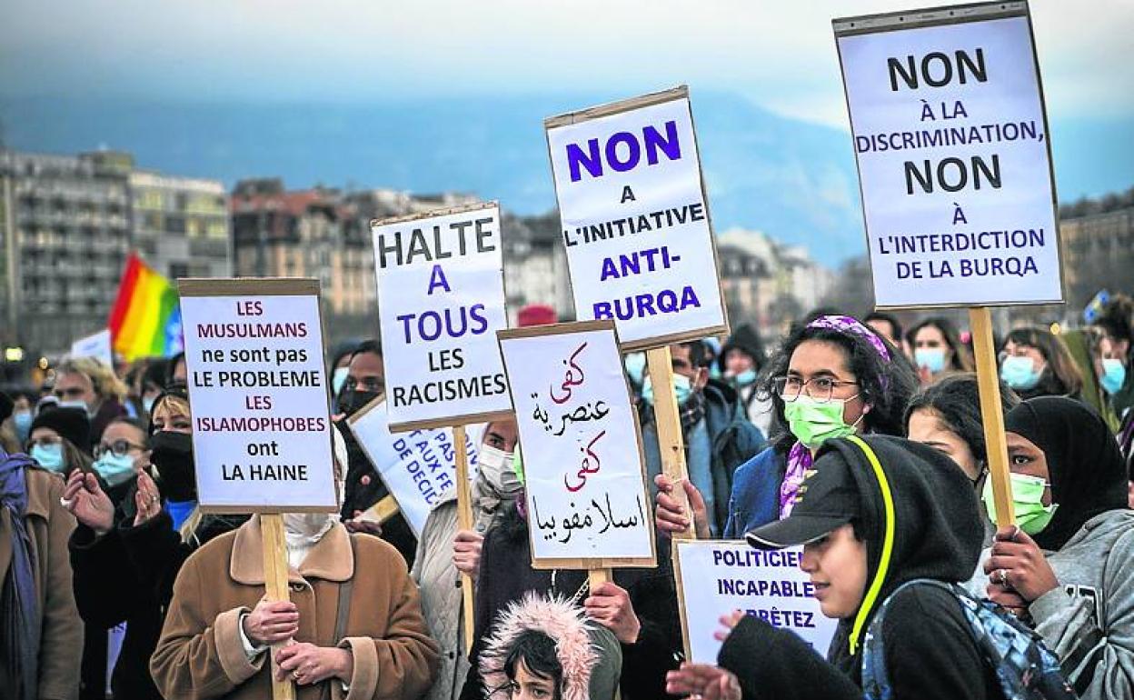 Defensores del 'no', durante una manifestación. 